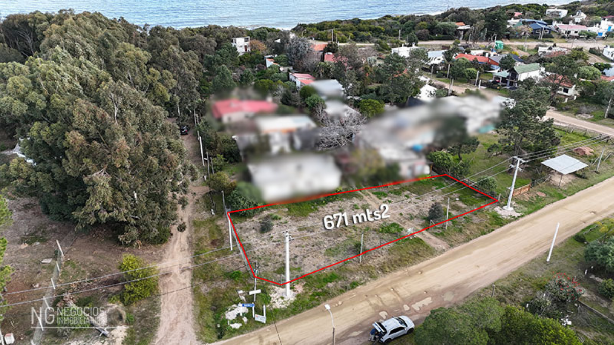 GRAN TERRENO ESQUINA DE 671 MTS2 A 2 CUADRAS DE LA PLAYA BIARRITZ